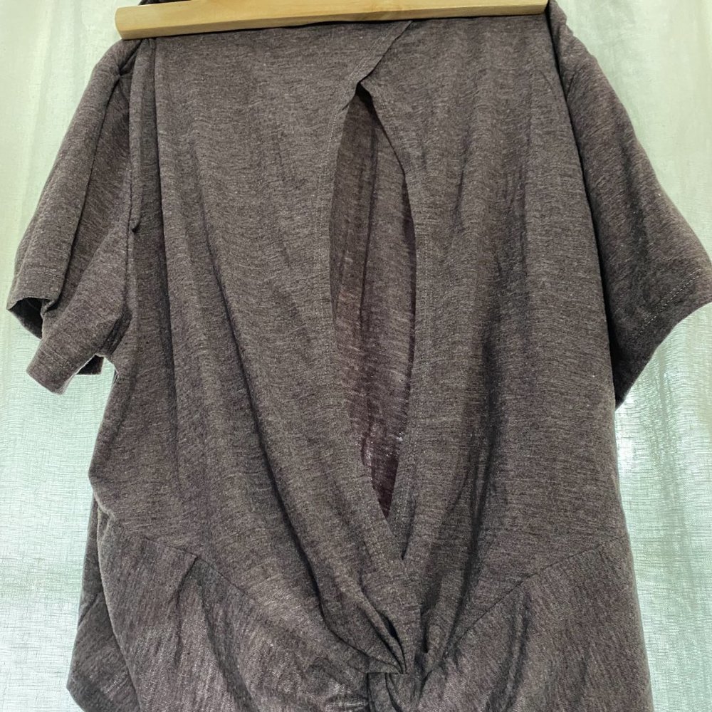 Openback TShirt - Picture 2 of 3